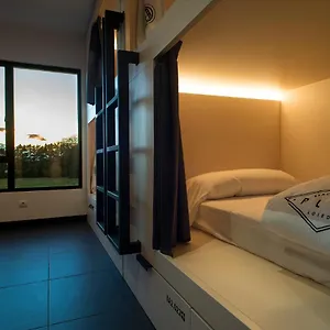 plea-beach-house.bilbaohotelsspain.com/